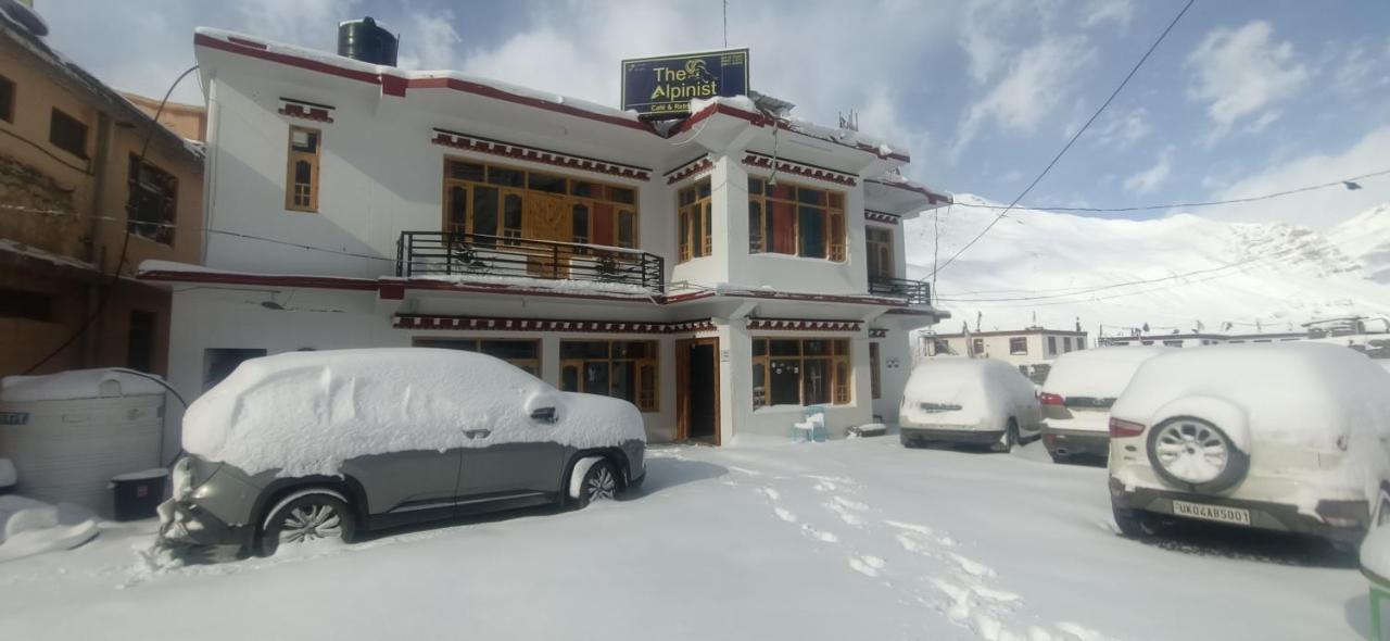 The Alpinist Cafe And Retreat Hotel Kaza Eksteriør billede