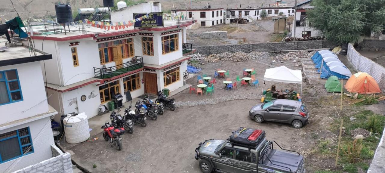 The Alpinist Cafe And Retreat Hotel Kaza Eksteriør billede