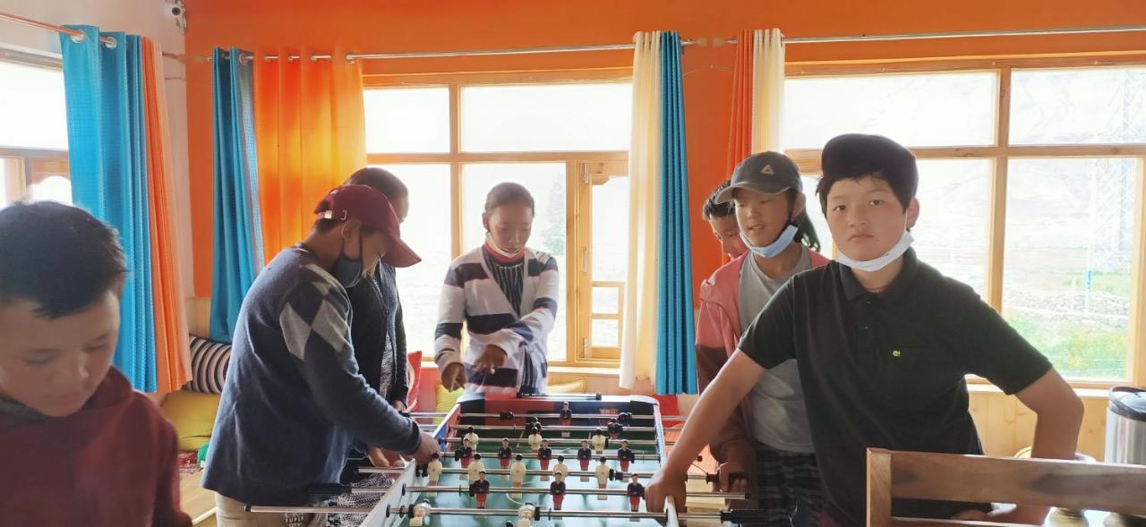 The Alpinist Cafe And Retreat Hotel Kaza Eksteriør billede