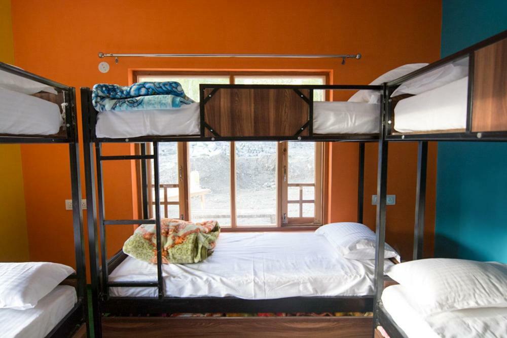 The Alpinist Cafe And Retreat Hotel Kaza Eksteriør billede